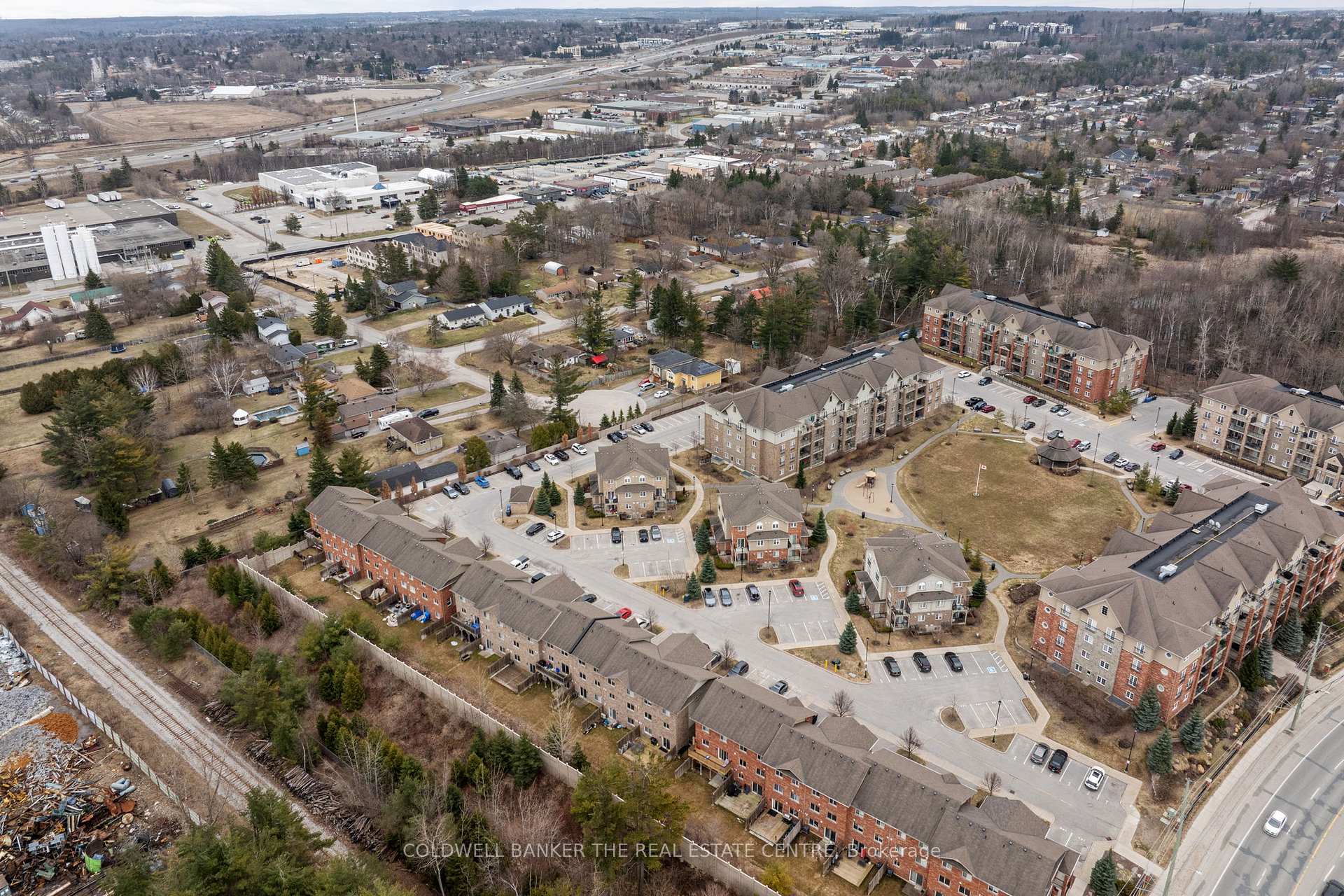 Photo 24 of Unit 1, 53 Ferndale Drive S, Barrie, Ardagh — HOMEH