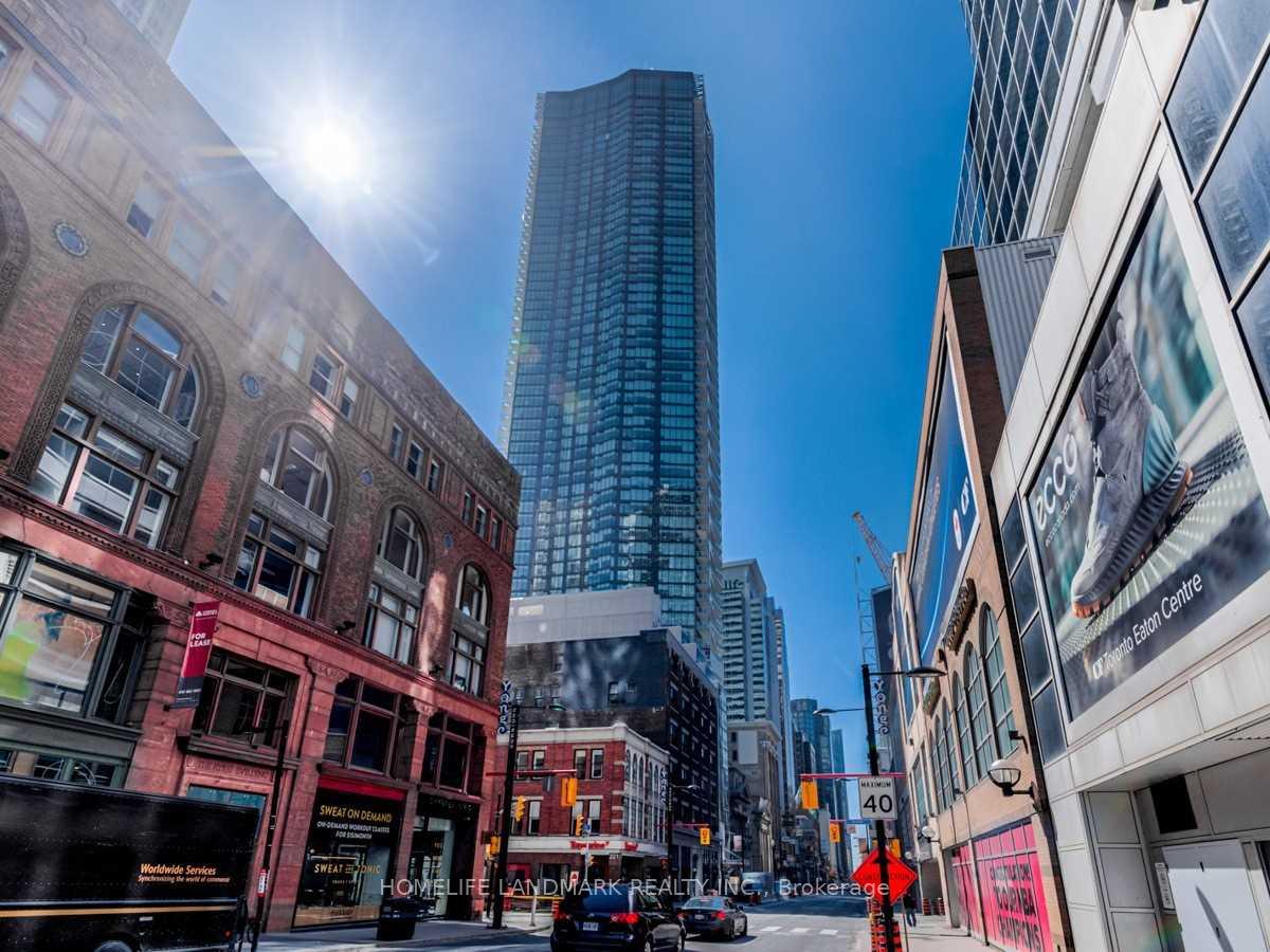 Front of Unit 3103, 197 Yonge Street