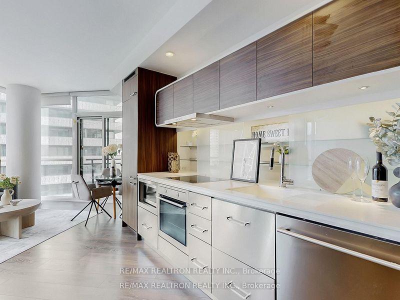 Photo 11 of Unit 3907, 45 Charles Street E, Toronto, Church-Yonge Corridor — HOMEH
