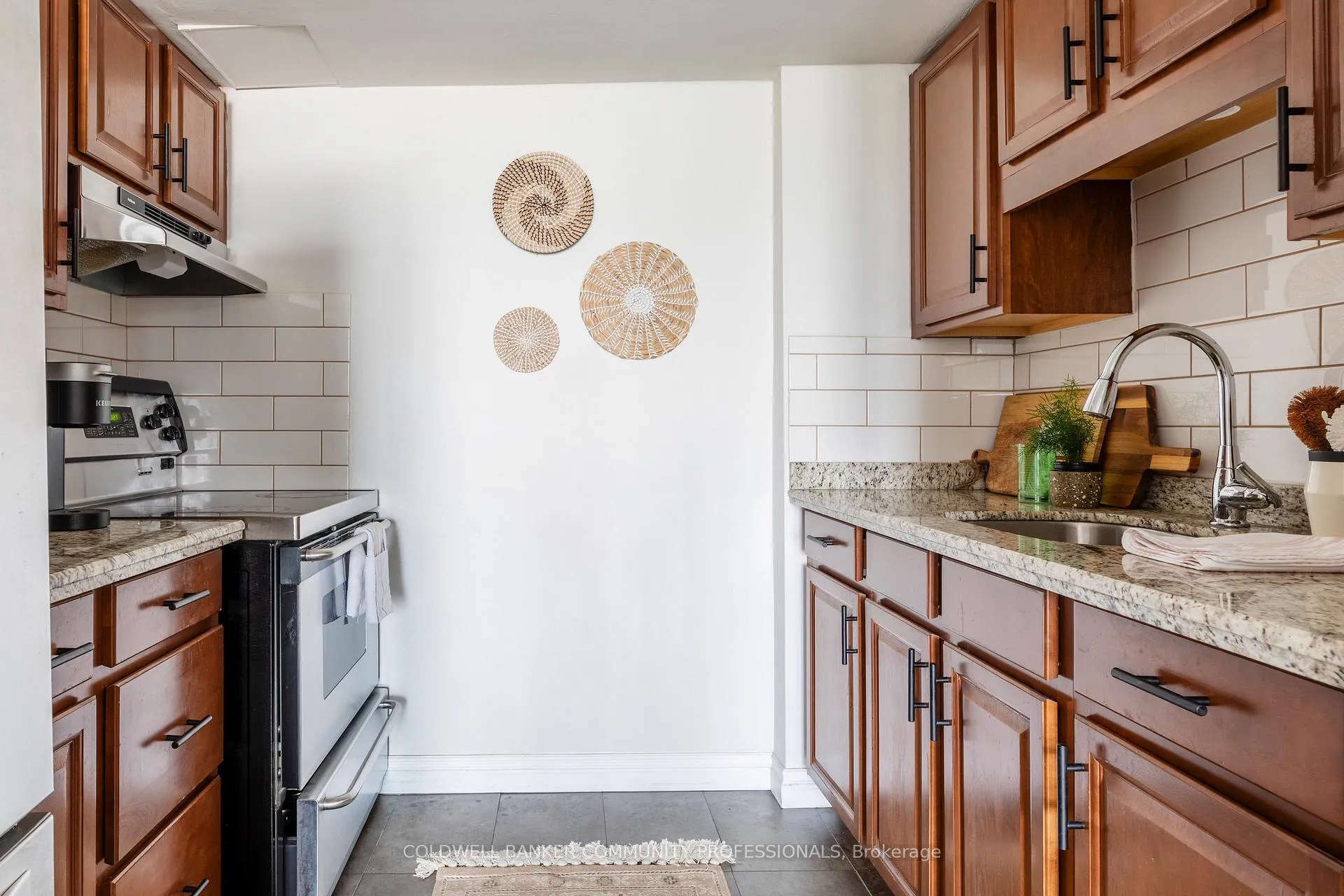 Photo 13 of Unit 902, 141 Catharine Street S, Hamilton, Corktown — HOMEH