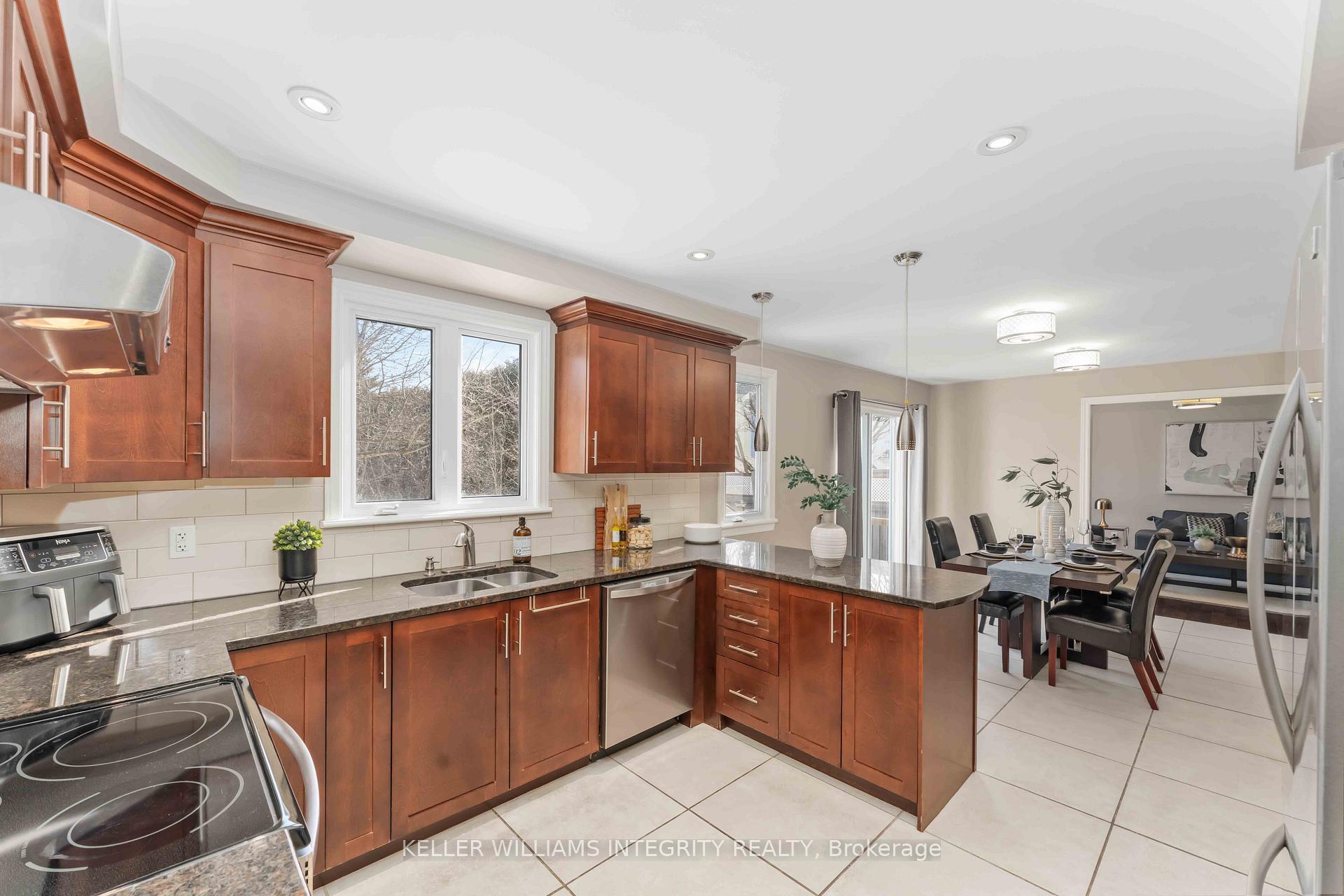 Photo 9 of 1324 Matheson Road, Ottawa, Carson Grove — HOMEH