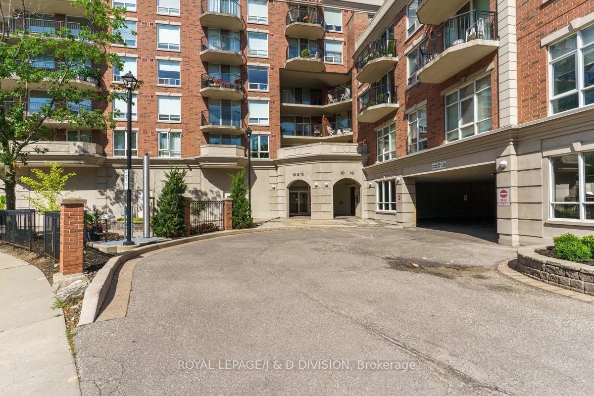 Photo 2 of Unit 404, 18 Wanless Avenue, Toronto, Lawrence Park North — HOMEH