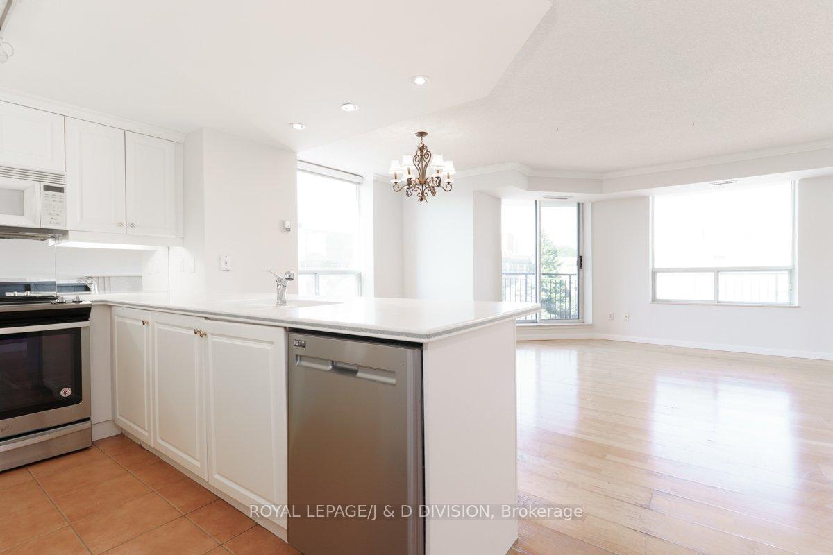 Photo 13 of Unit 404, 18 Wanless Avenue, Toronto, Lawrence Park North — HOMEH