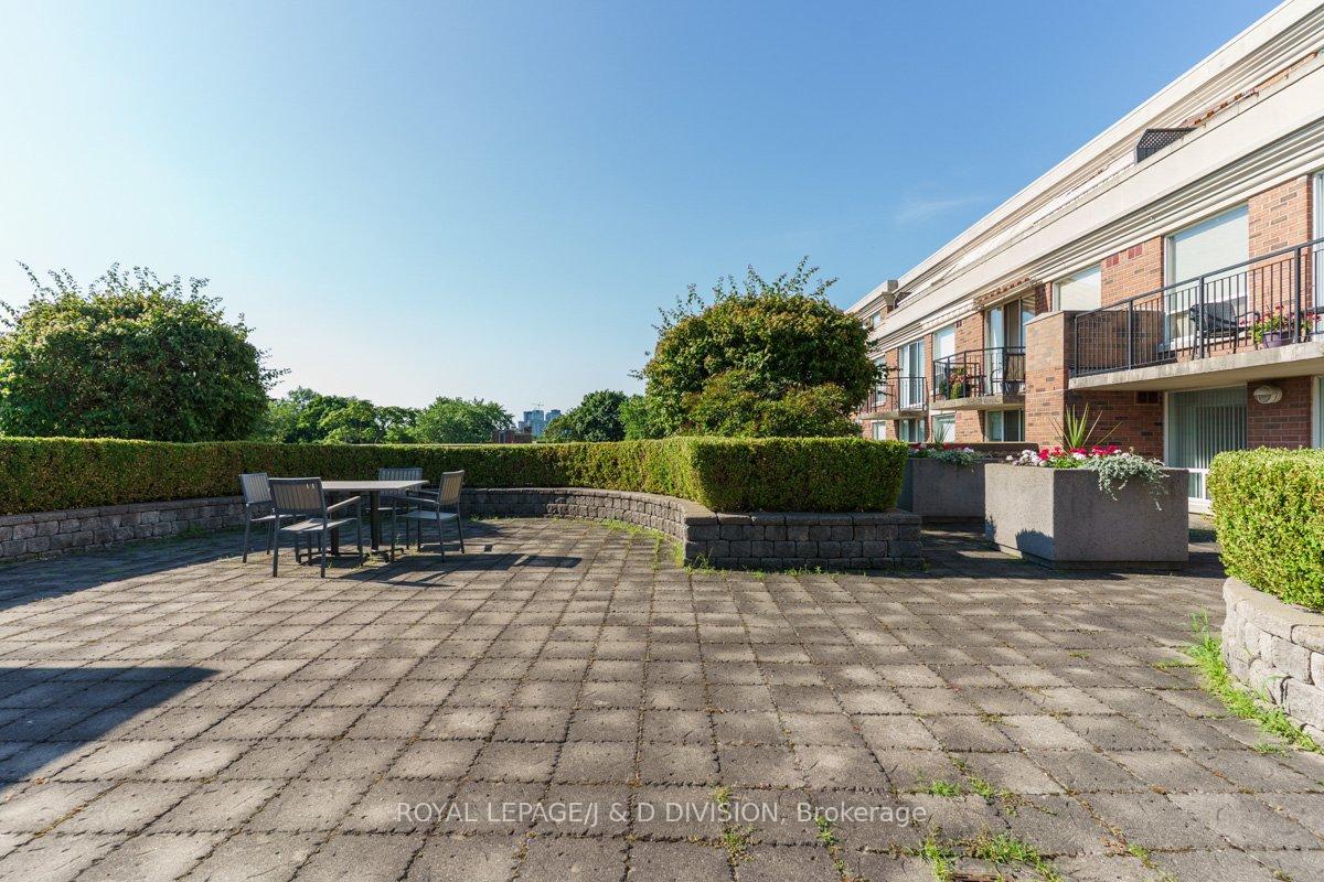Photo 35 of Unit 404, 18 Wanless Avenue, Toronto, Lawrence Park North — HOMEH