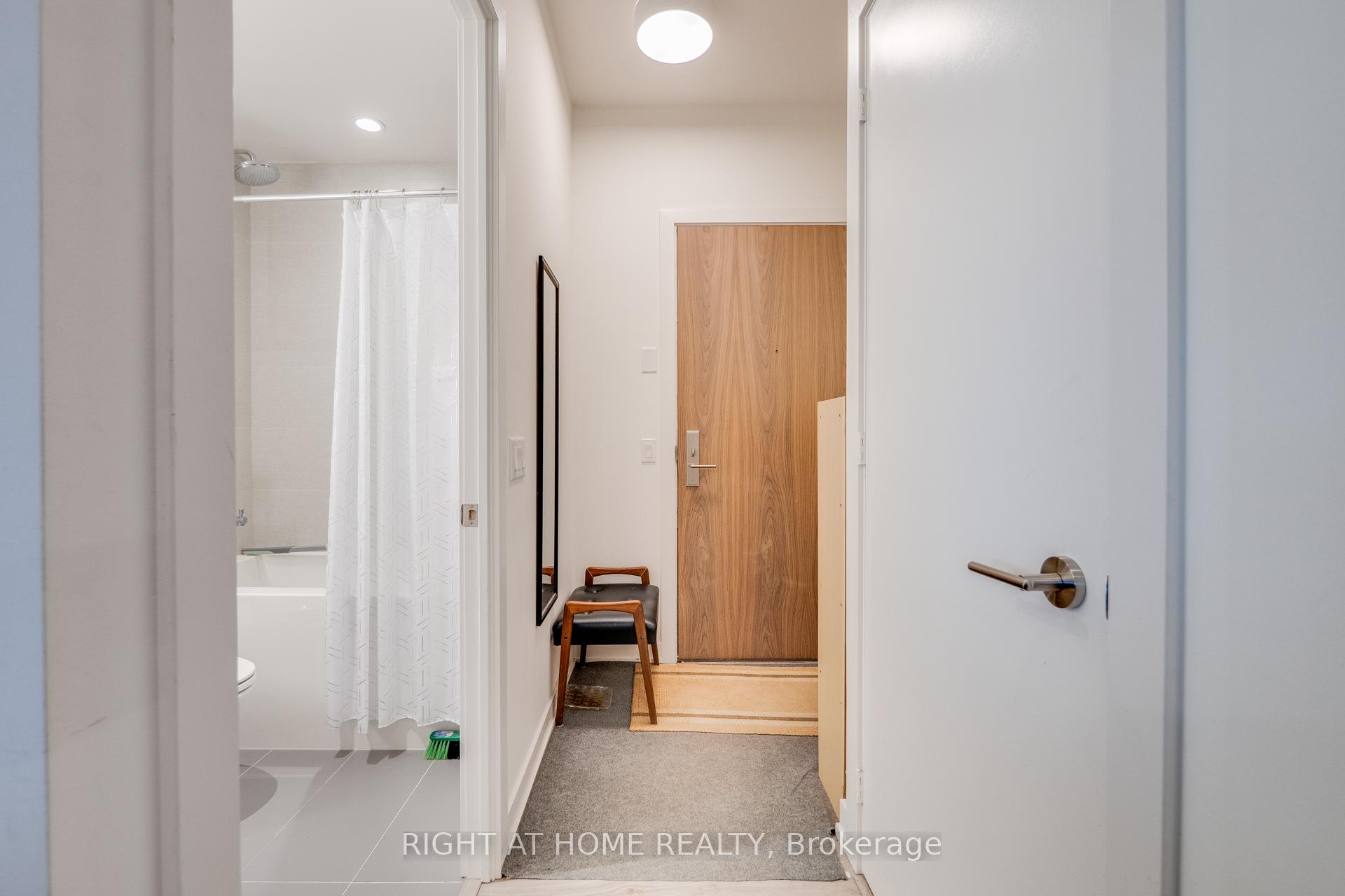 Photo 7 of Unit 1209, 1 Grandview Avenue, Markham, Thornhill — HOMEH