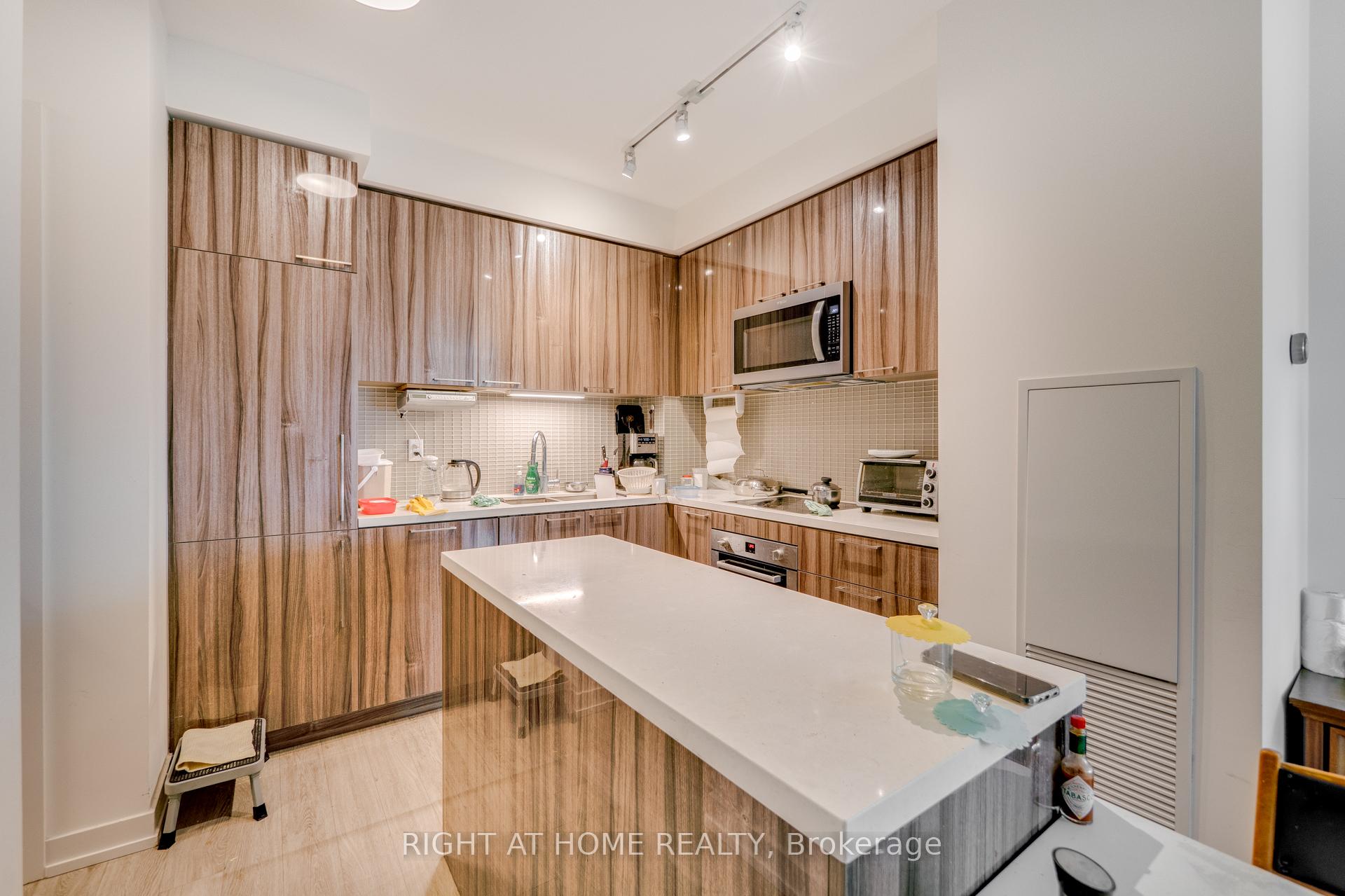 Photo 10 of Unit 1209, 1 Grandview Avenue, Markham, Thornhill — HOMEH