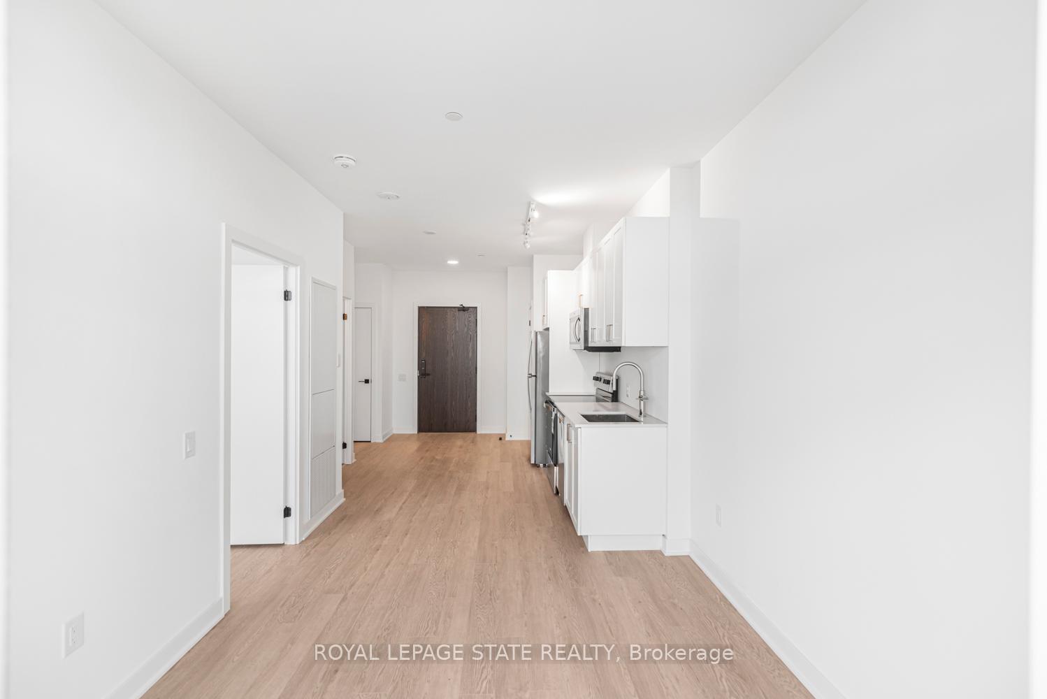Photo 12 of Unit 813, 2782 Barton Street E, Hamilton, Grayside — HOMEH