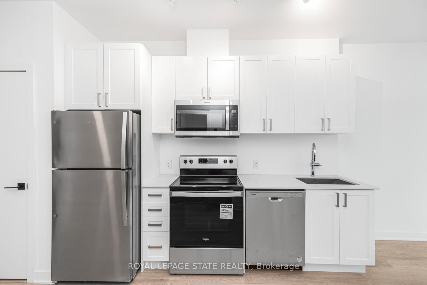 Photo 14 of Unit 813, 2782 Barton Street E, Hamilton, Grayside — HOMEH