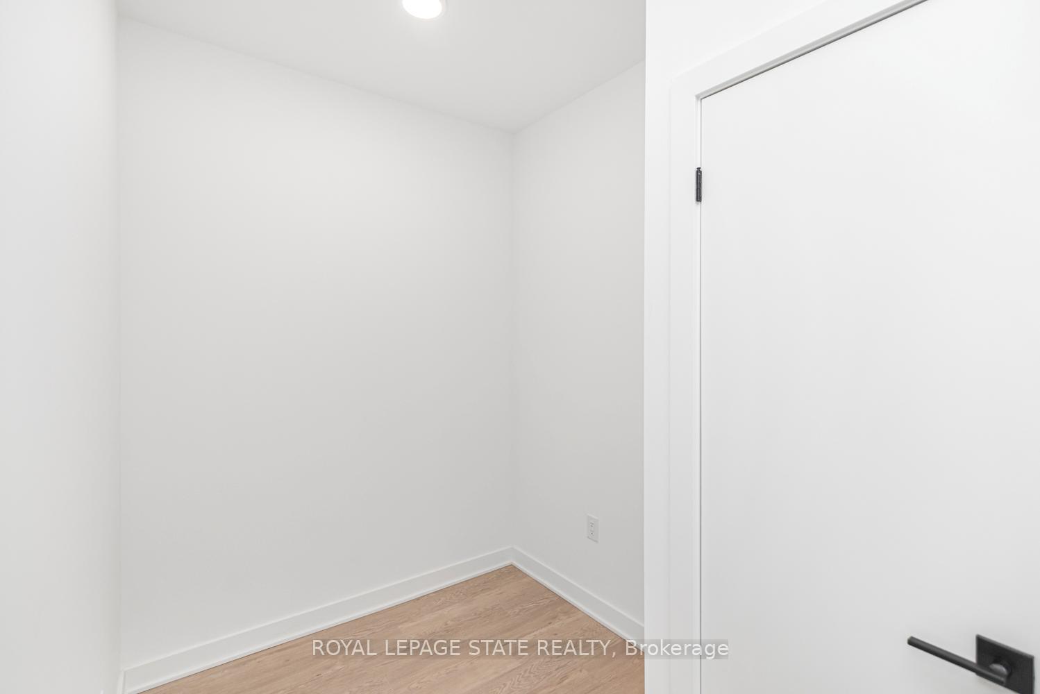 Photo 19 of Unit 813, 2782 Barton Street E, Hamilton, Grayside — HOMEH