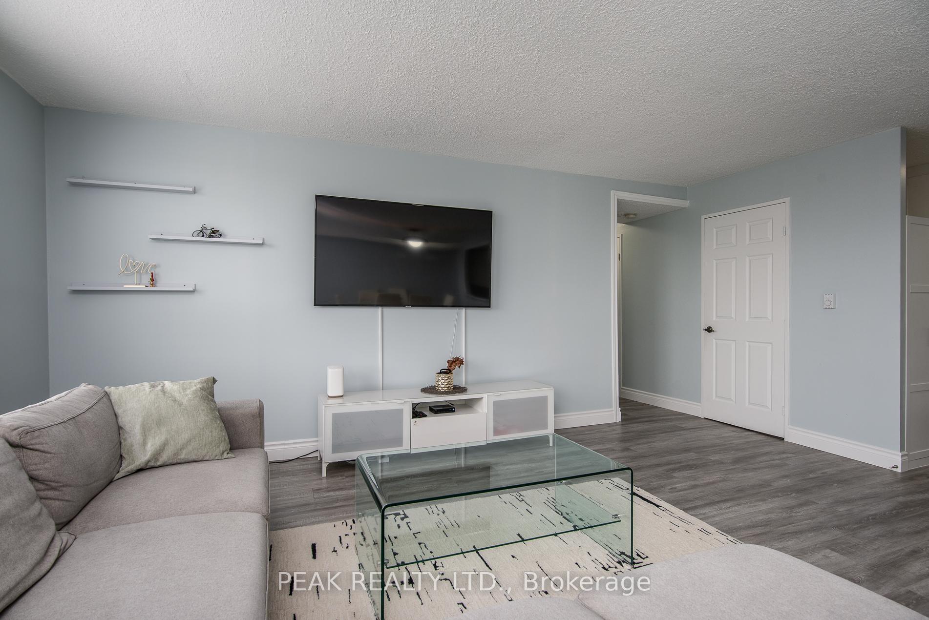 Photo 15 of Unit 611, 18 Holborn Court, Kitchener, Stanley Park — HOMEH