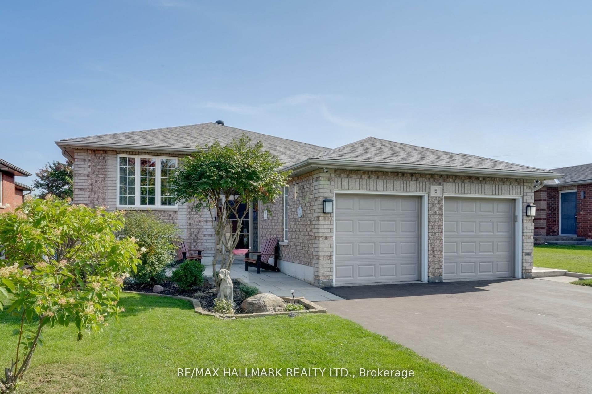 Photo 2 of 5 Pacific Avenue, Barrie, Little Lake — HOMEH