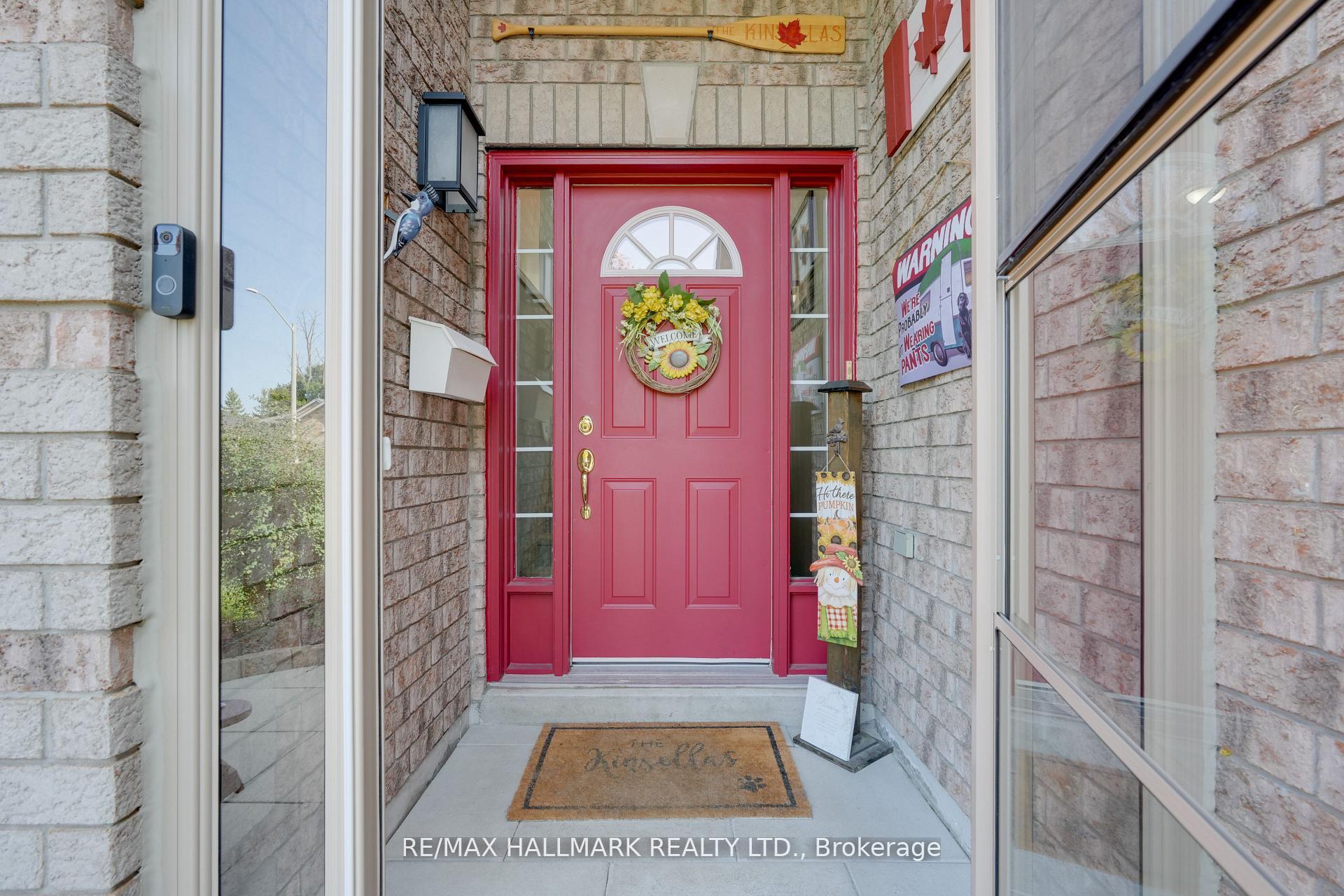 Photo 10 of 5 Pacific Avenue, Barrie, Little Lake — HOMEH