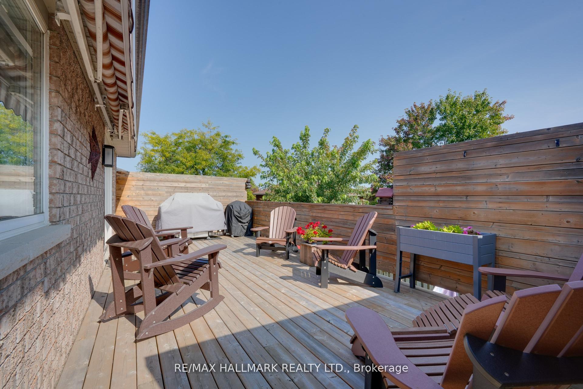 Photo 12 of 5 Pacific Avenue, Barrie, Little Lake — HOMEH