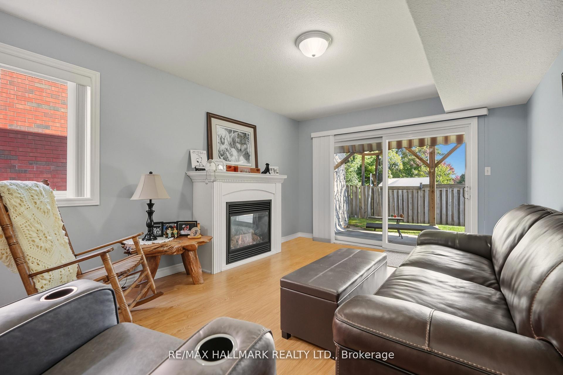 Photo 32 of 5 Pacific Avenue, Barrie, Little Lake — HOMEH