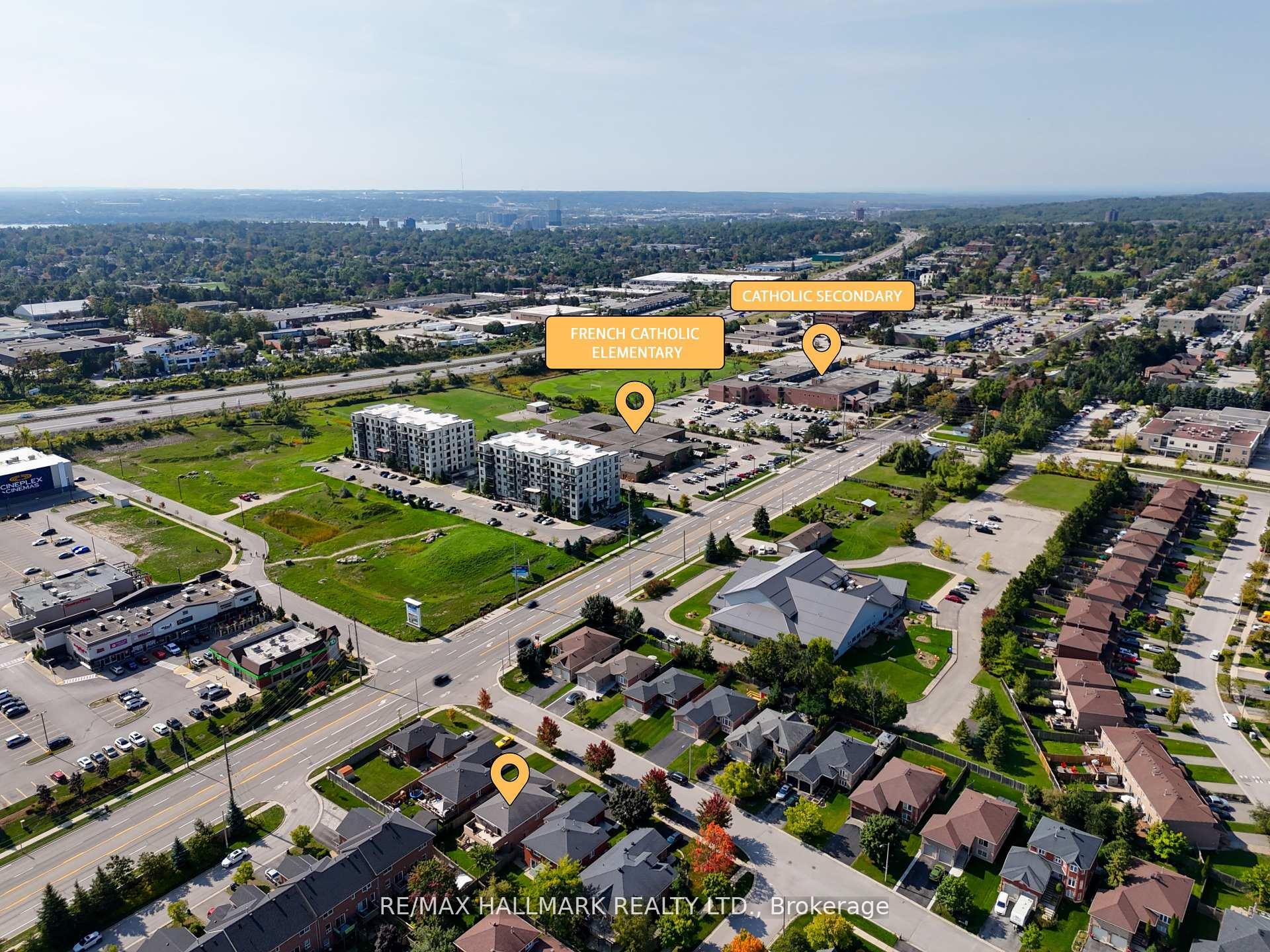 Photo 42 of 5 Pacific Avenue, Barrie, Little Lake — HOMEH