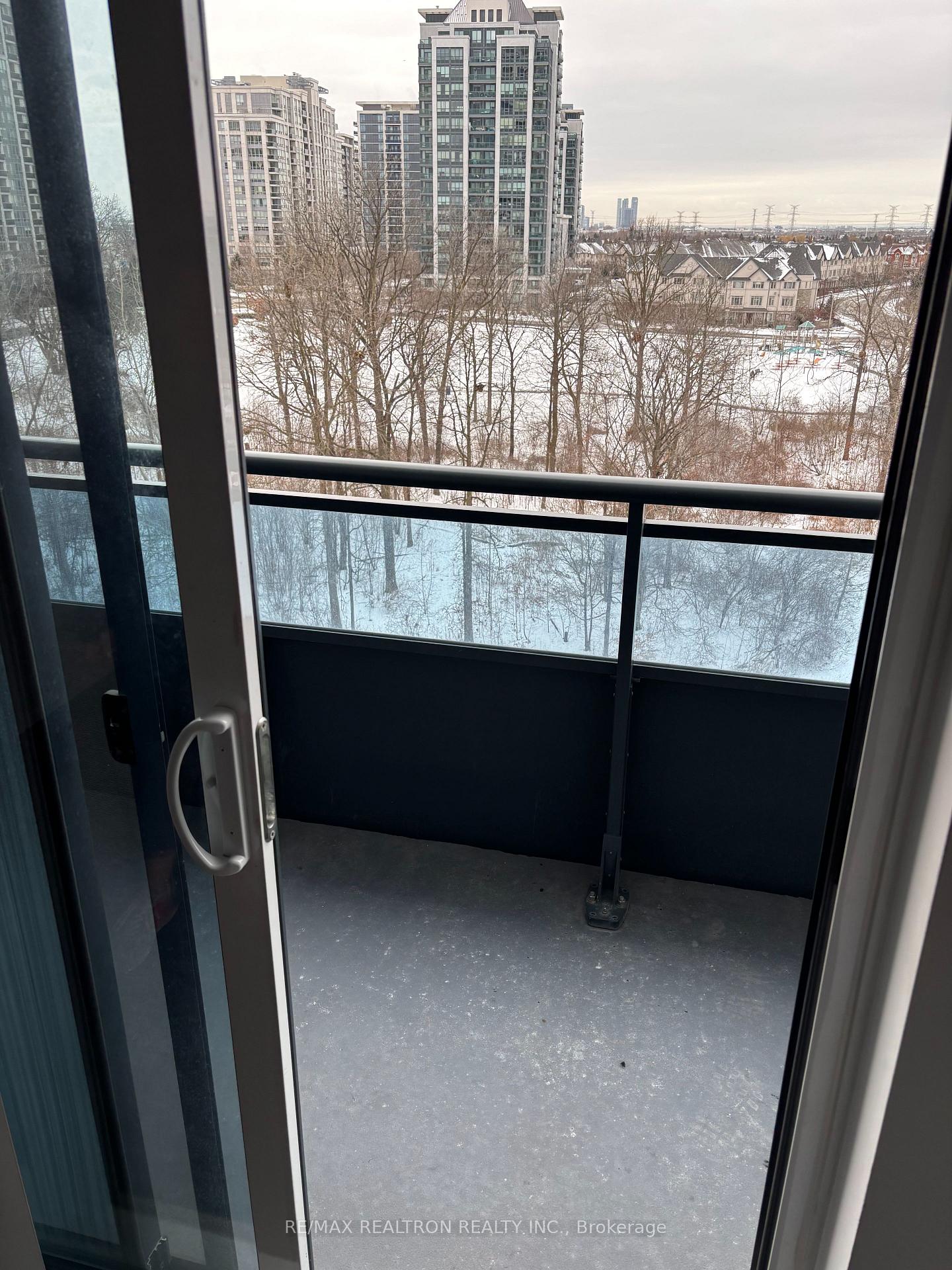 Photo 11 of Unit 621, 7900 Bathurst Street, Vaughan, Beverley Glen — HOMEH