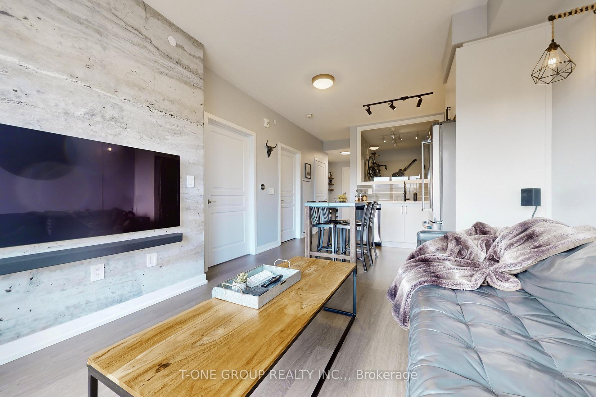 Photo 7 of Unit 315, 555 William Graham Drive, Aurora, Rural Aurora — HOMEH