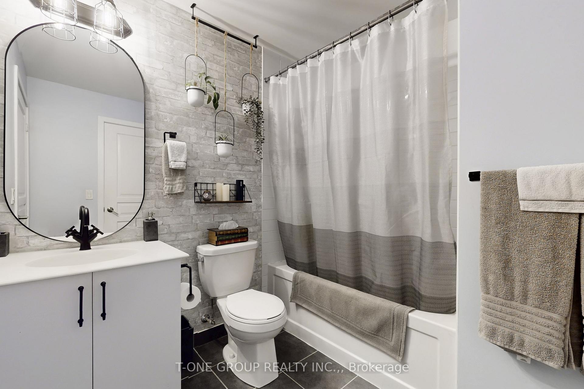 Photo 13 of Unit 315, 555 William Graham Drive, Aurora, Rural Aurora — HOMEH