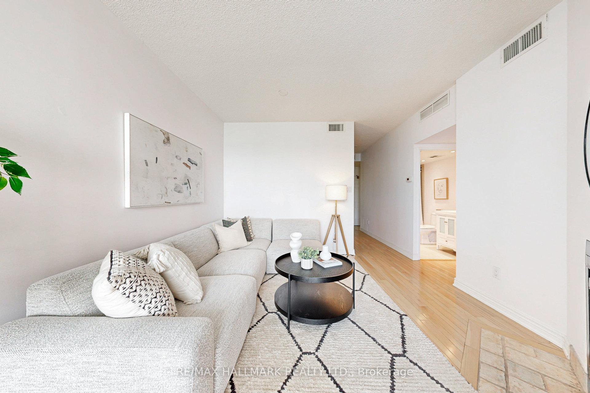 Photo 7 of Unit 924, 65 Scadding Avenue, Toronto, Waterfront Communities — HOMEH