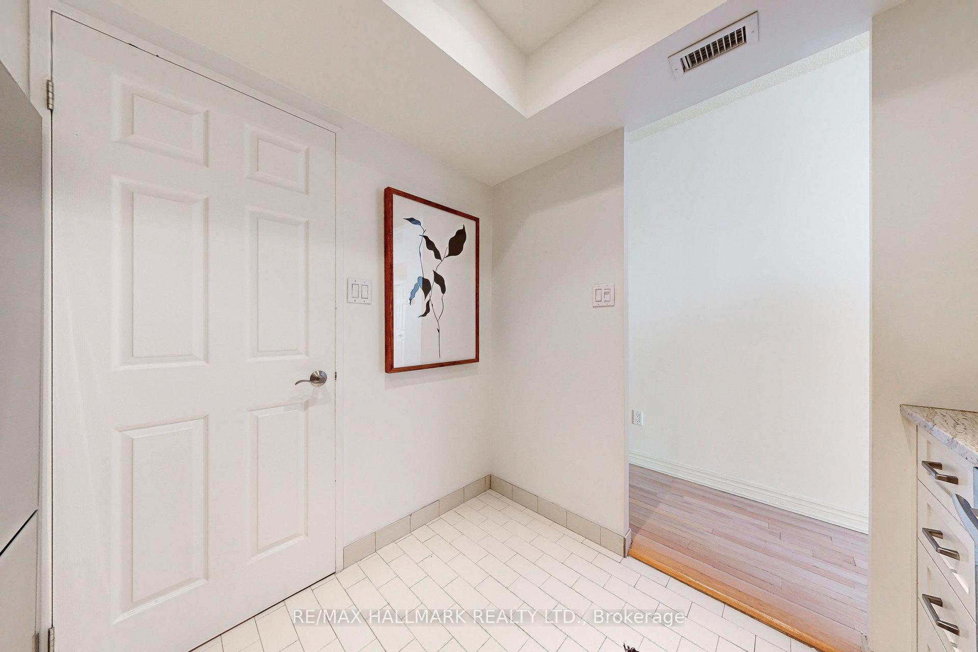 Photo 20 of Unit 924, 65 Scadding Avenue, Toronto, Waterfront Communities — HOMEH
