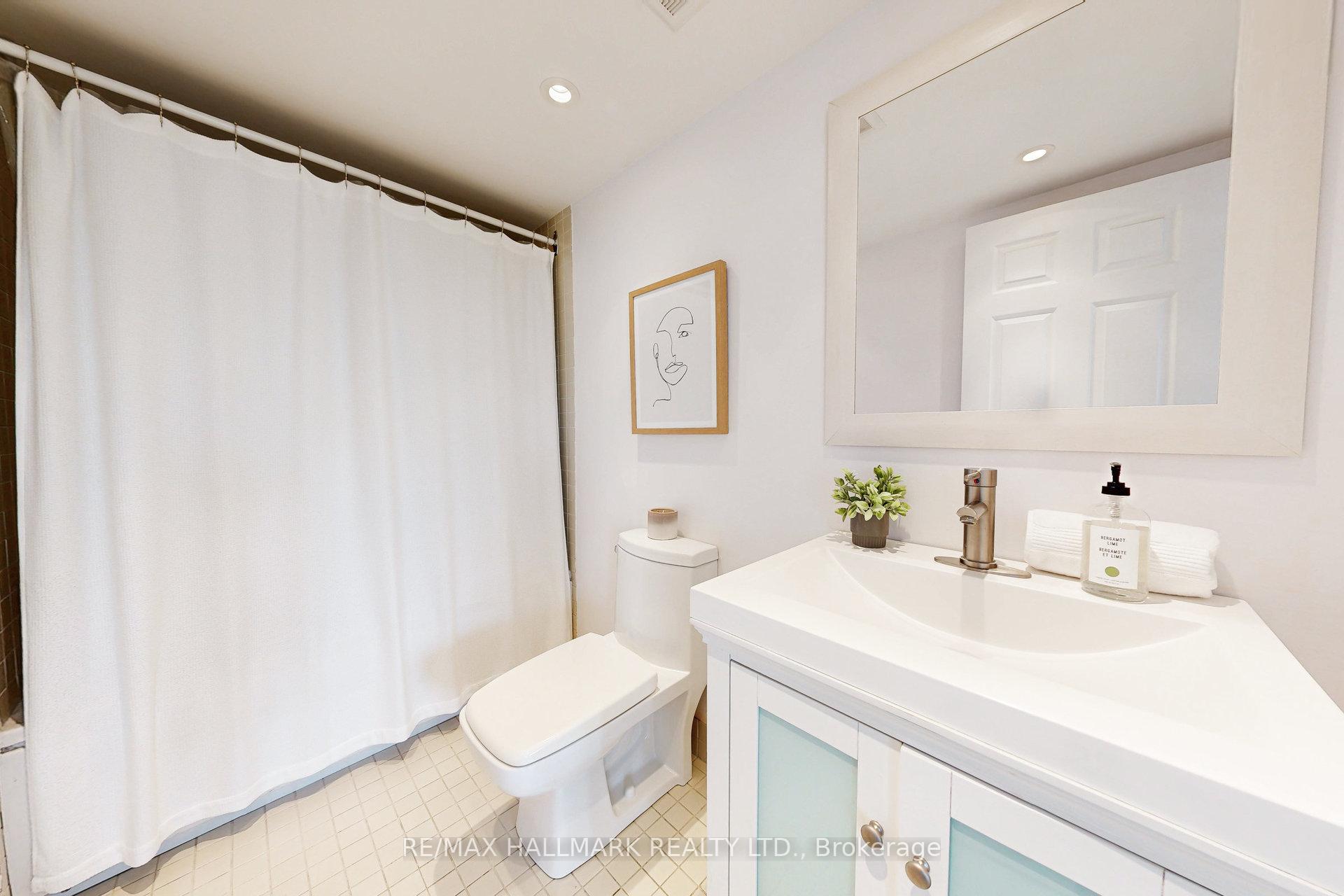 Photo 30 of Unit 924, 65 Scadding Avenue, Toronto, Waterfront Communities — HOMEH