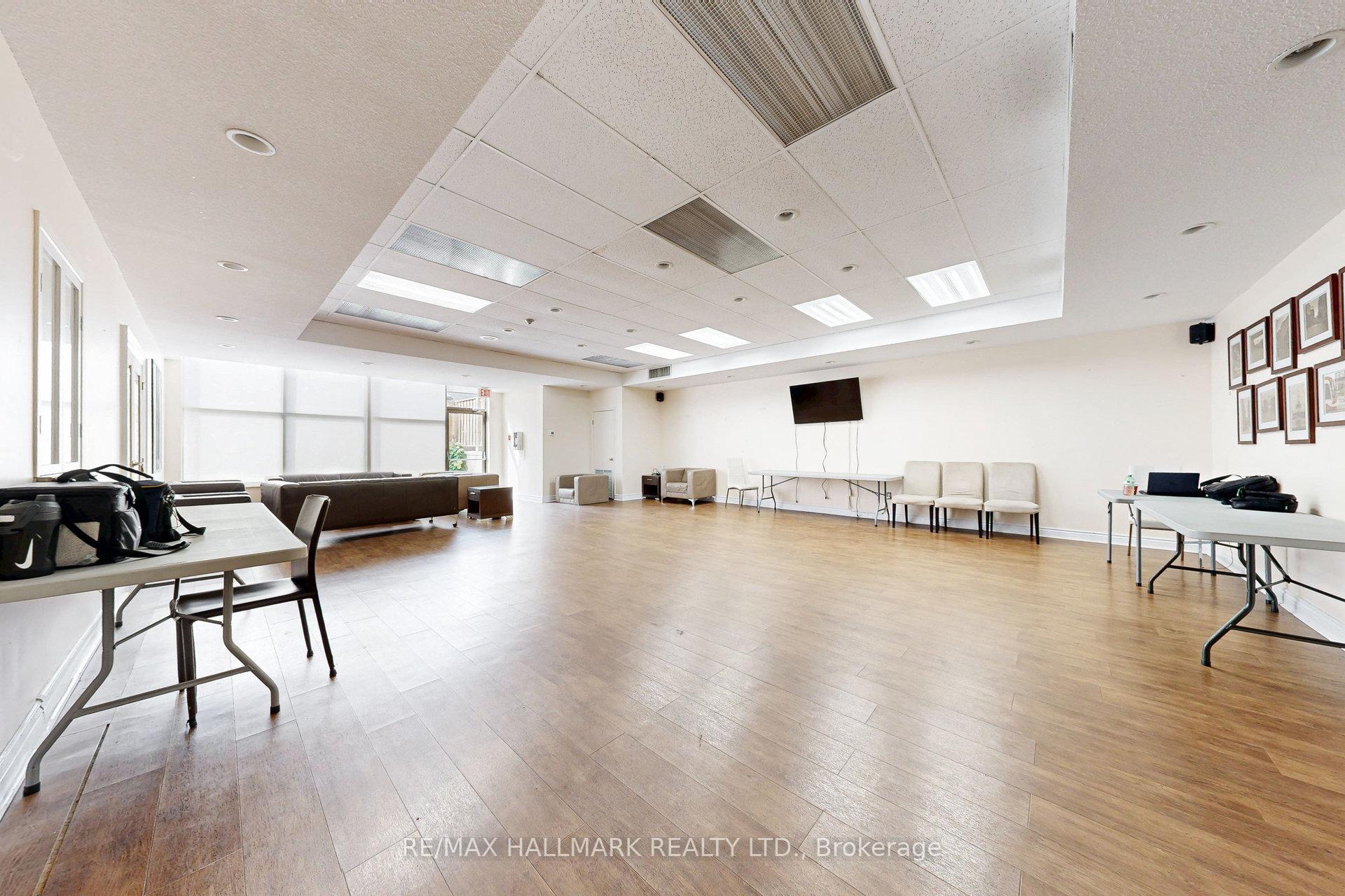 Photo 33 of Unit 924, 65 Scadding Avenue, Toronto, Waterfront Communities — HOMEH