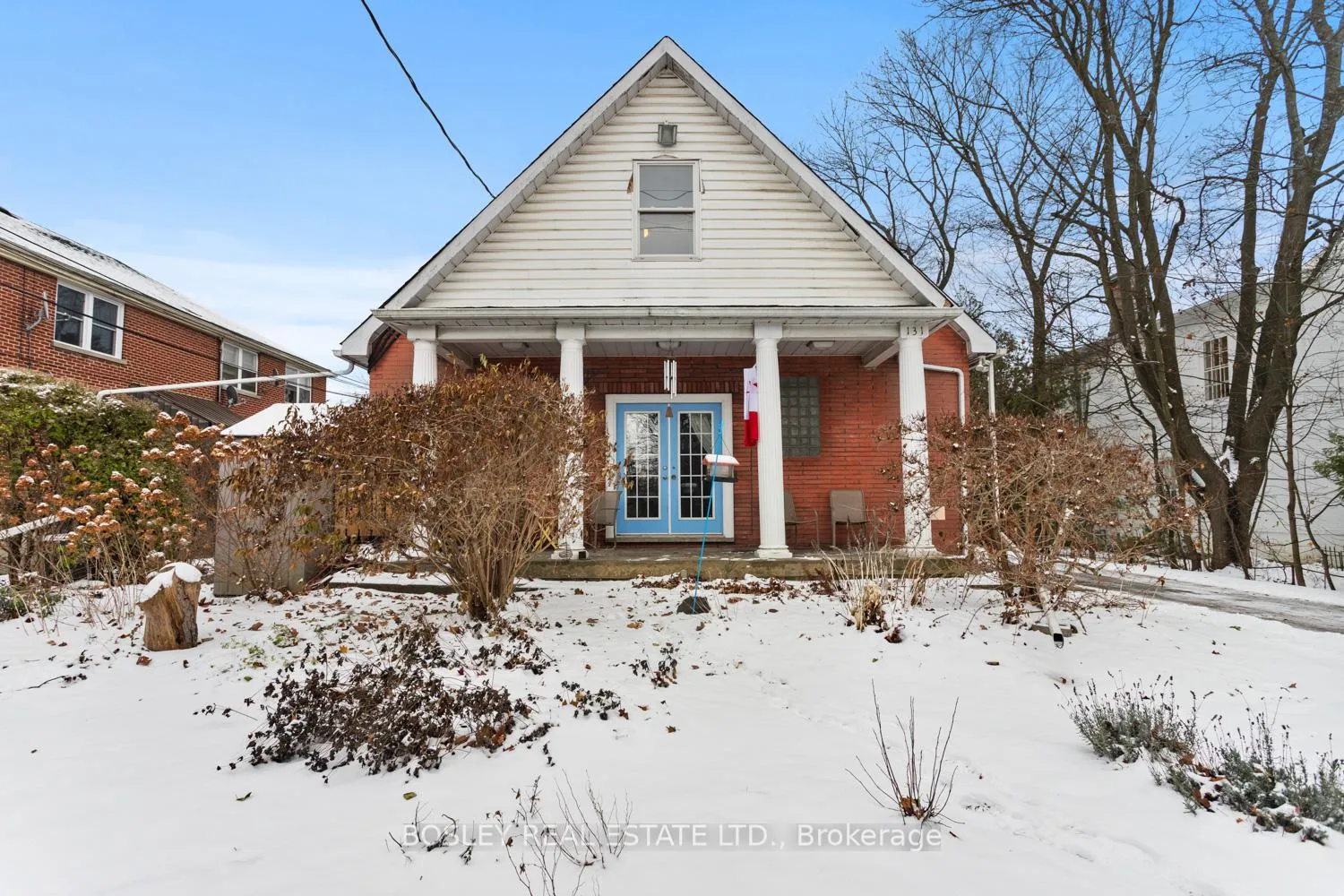 Front of 131 King Street E