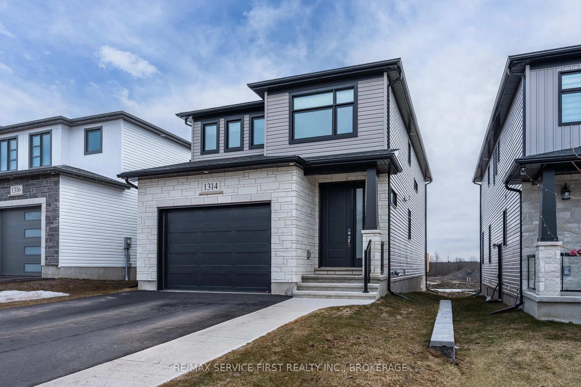 Photo 3 of 1314 Turnbull Way, Kingston, City Northwest — HOMEH