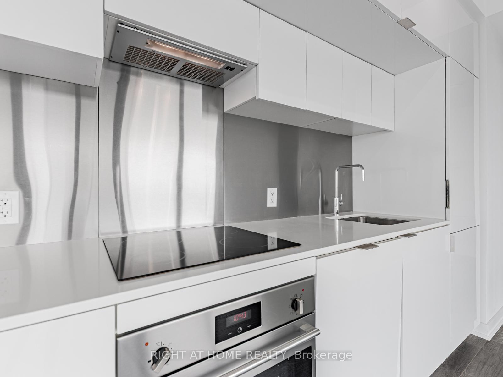 Photo 10 of Unit 3110, 185 Roehampton Avenue, Toronto, Mount Pleasant West — HOMEH