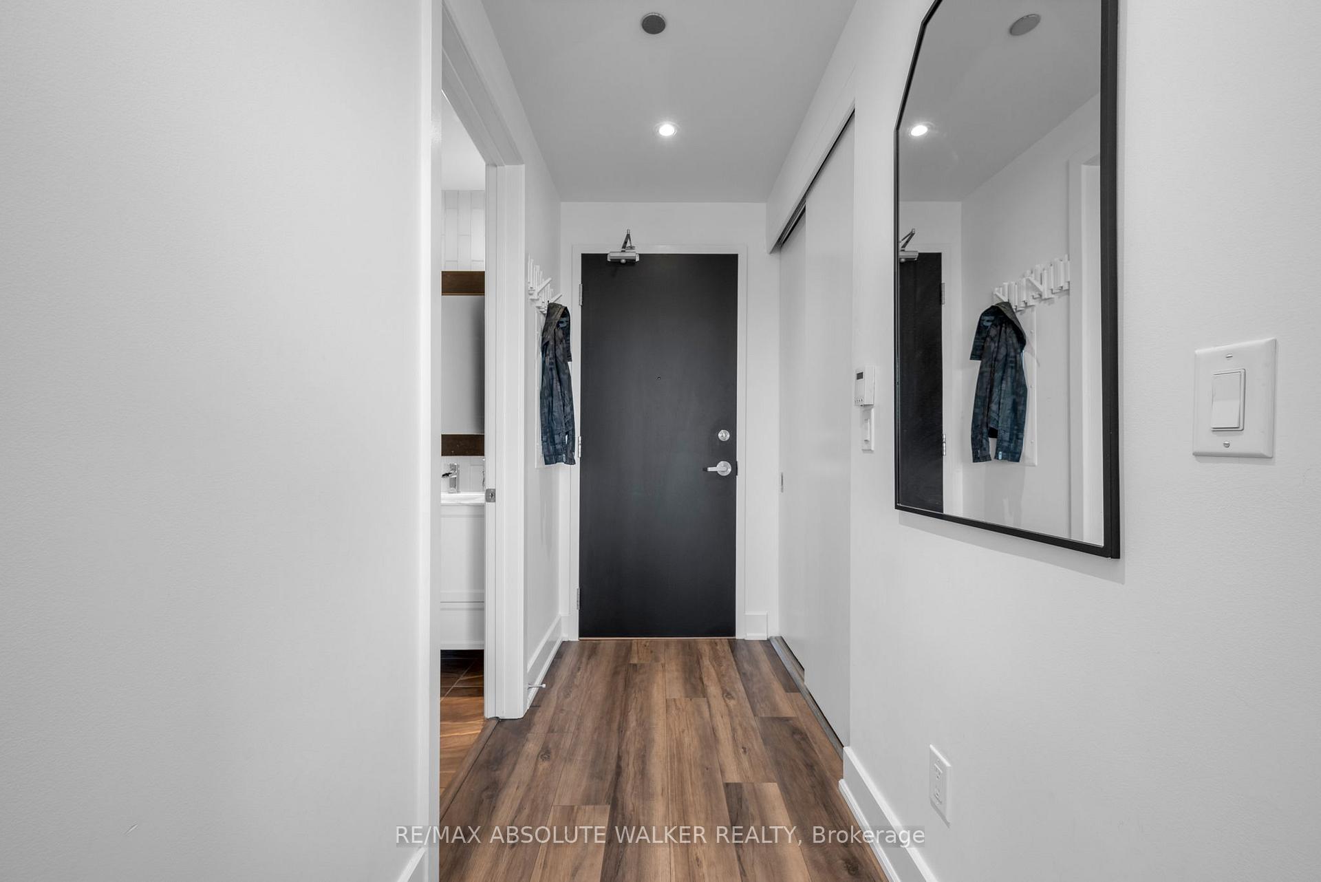 Photo 5 of Unit 1006, 7 Marquette Avenue, Ottawa, Vanier — HOMEH