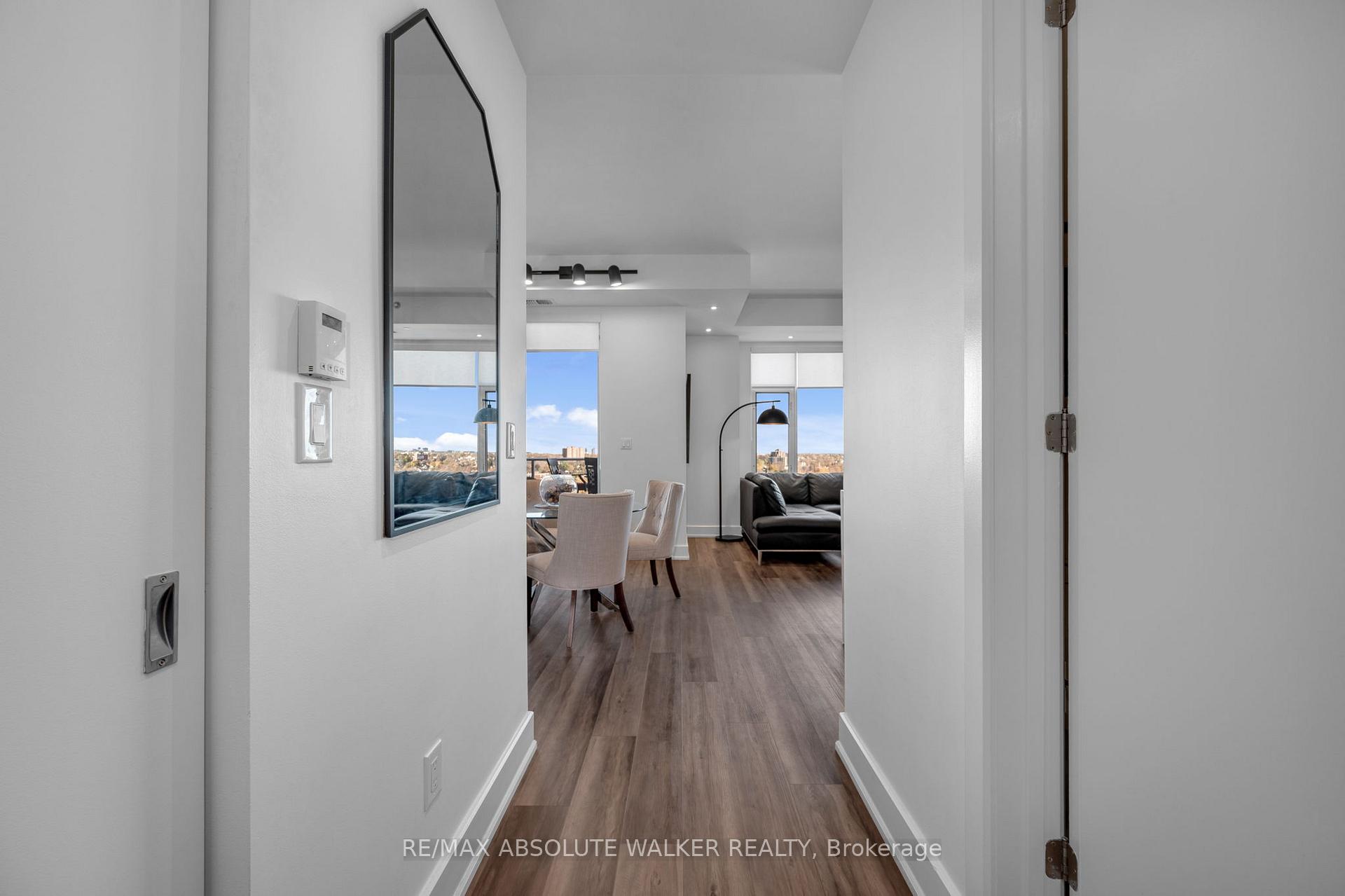 Photo 6 of Unit 1006, 7 Marquette Avenue, Ottawa, Vanier — HOMEH