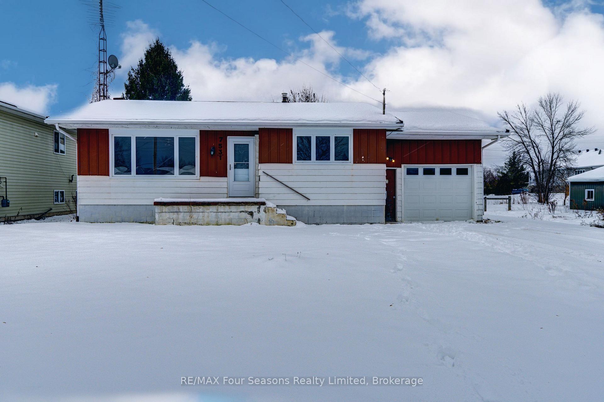 Photo 1 of 7531 County Road 91, Clearview, Stayner — HOMEH