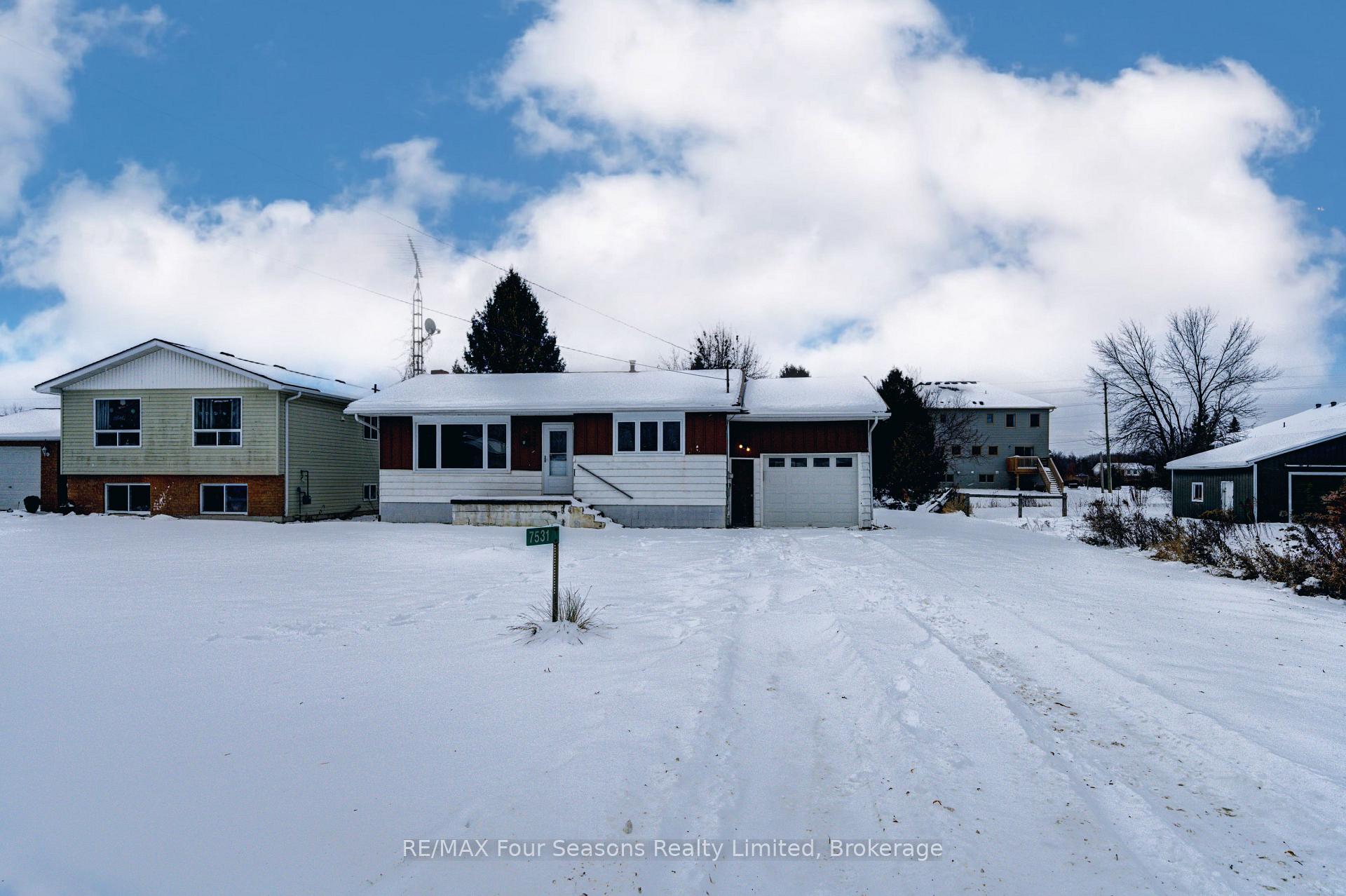 Photo 2 of 7531 County Road 91, Clearview, Stayner — HOMEH