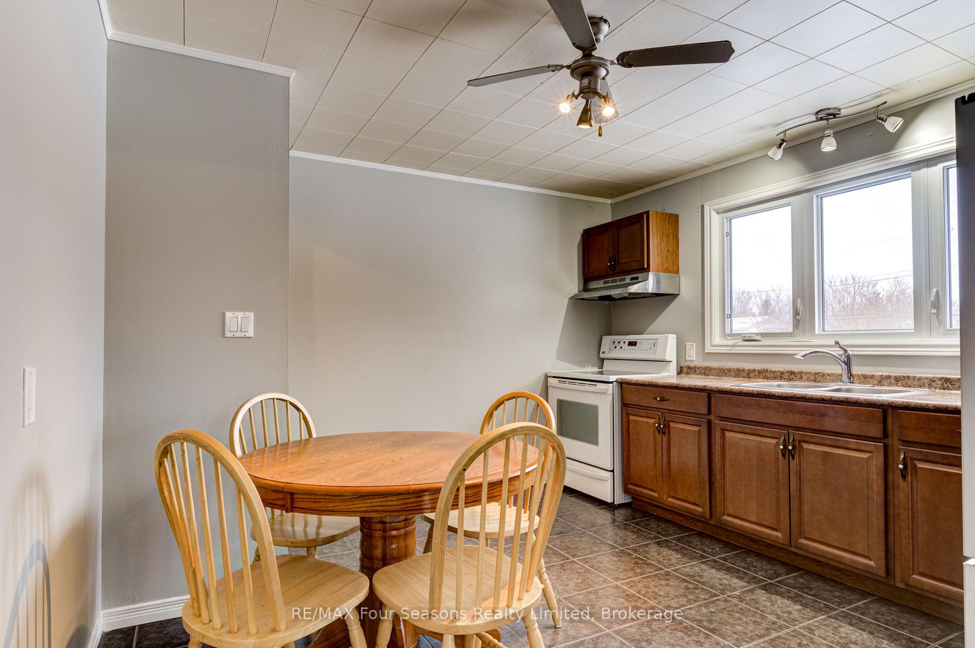 Photo 7 of 7531 County Road 91, Clearview, Stayner — HOMEH