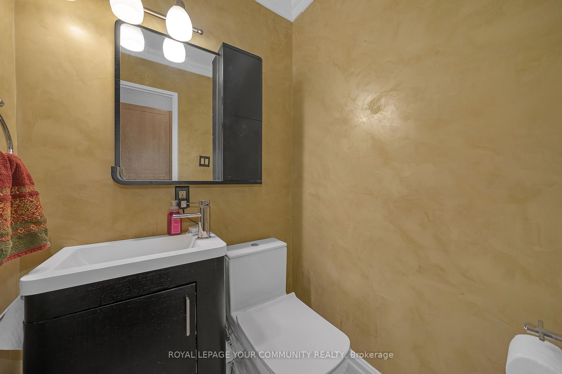 Photo 16 of Unit 254, 16 Elgin Street, Markham, Thornhill — HOMEH