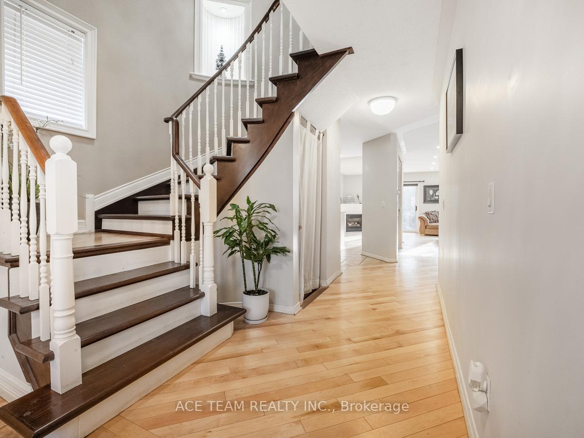 Photo 5 of 147 Hanton Crescent, Caledon, Bolton East — HOMEH