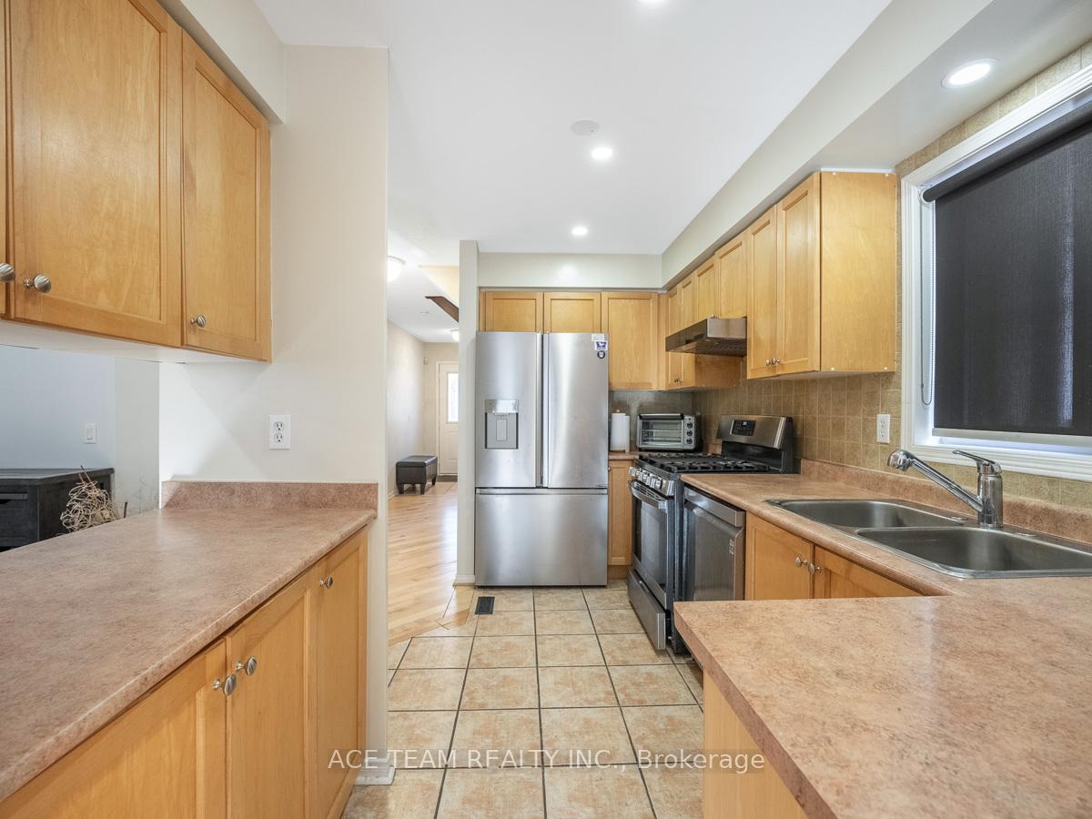 Photo 8 of 147 Hanton Crescent, Caledon, Bolton East — HOMEH