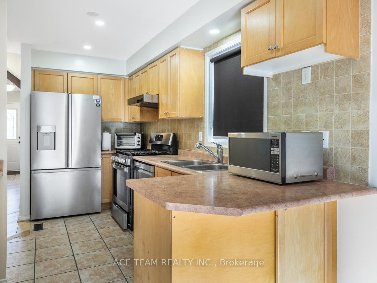 Photo 10 of 147 Hanton Crescent, Caledon, Bolton East — HOMEH