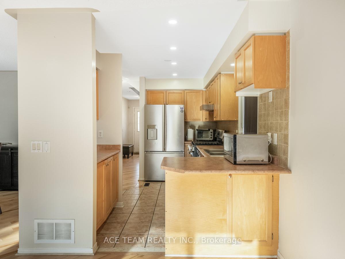 Photo 9 of 147 Hanton Crescent, Caledon, Bolton East — HOMEH