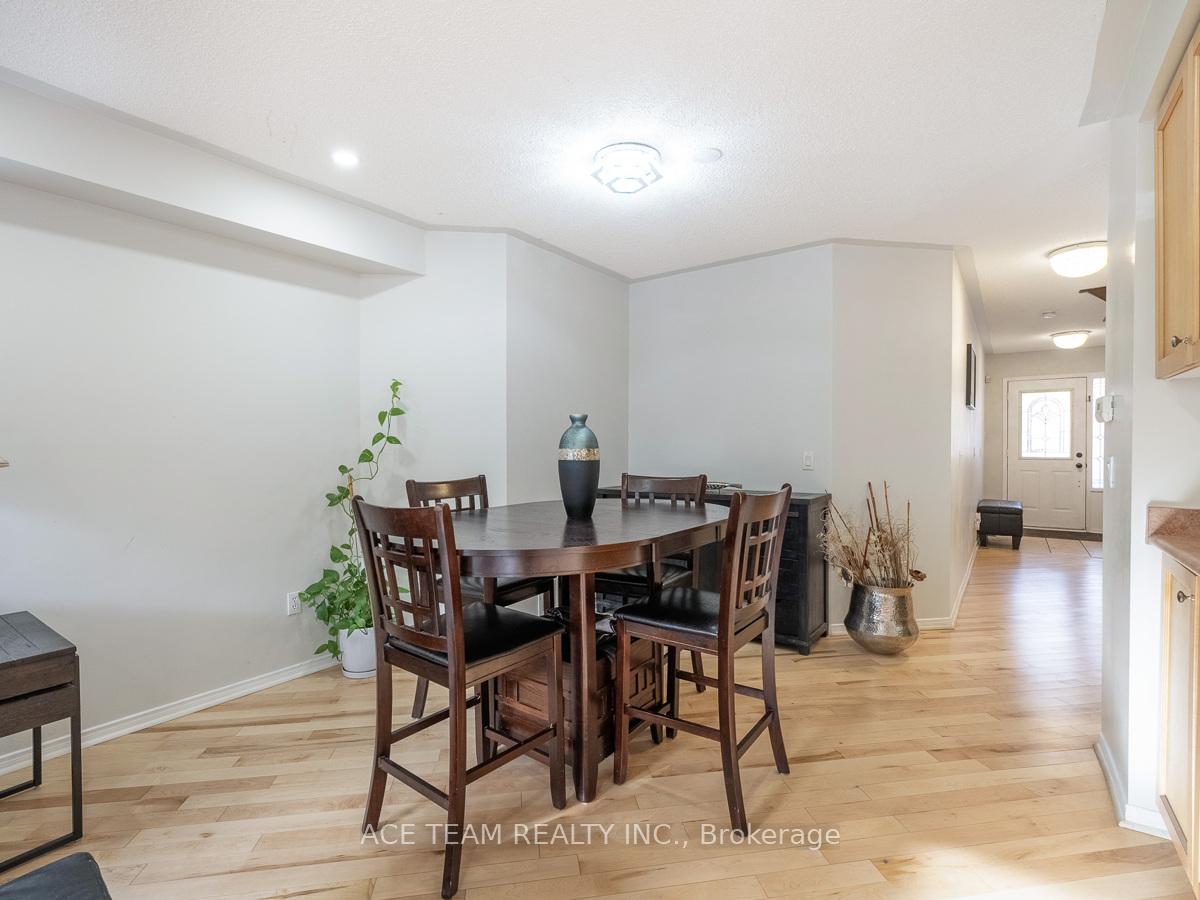 Photo 11 of 147 Hanton Crescent, Caledon, Bolton East — HOMEH