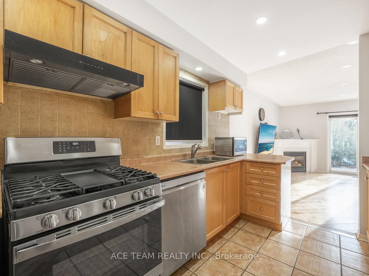 Photo 15 of 147 Hanton Crescent, Caledon, Bolton East — HOMEH