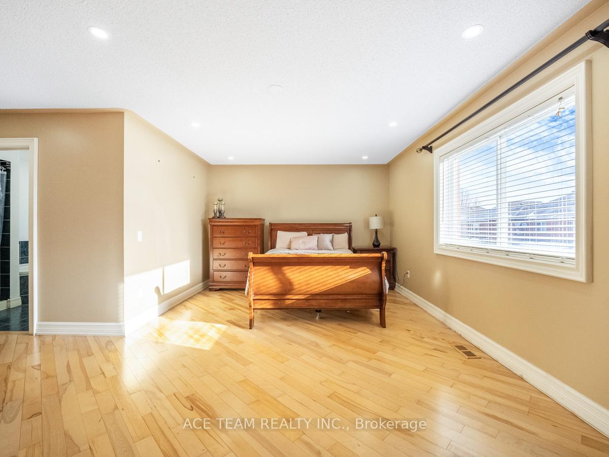 Photo 27 of 147 Hanton Crescent, Caledon, Bolton East — HOMEH