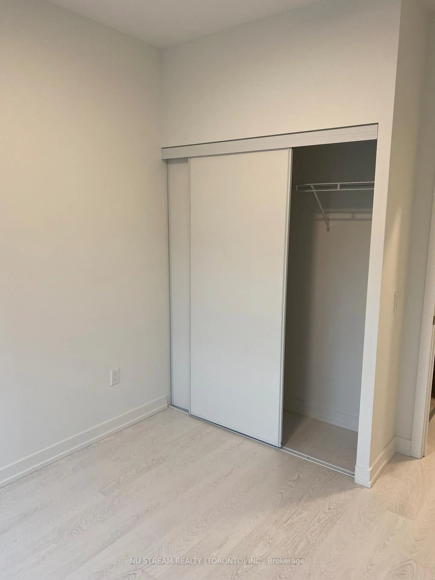 Photo 6 of Unit 714, 415 Main Street, Hamilton, Kirkendall — HOMEH