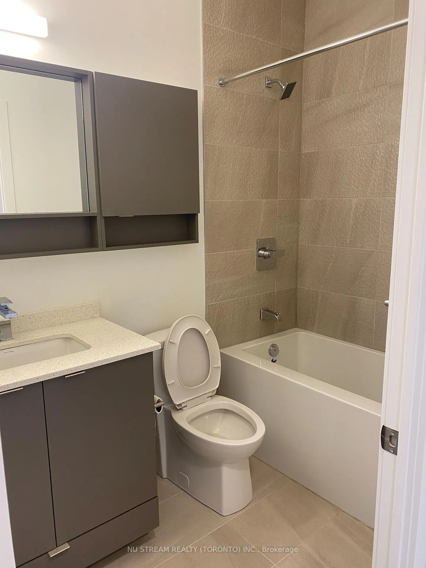 Photo 8 of Unit 714, 415 Main Street, Hamilton, Kirkendall — HOMEH