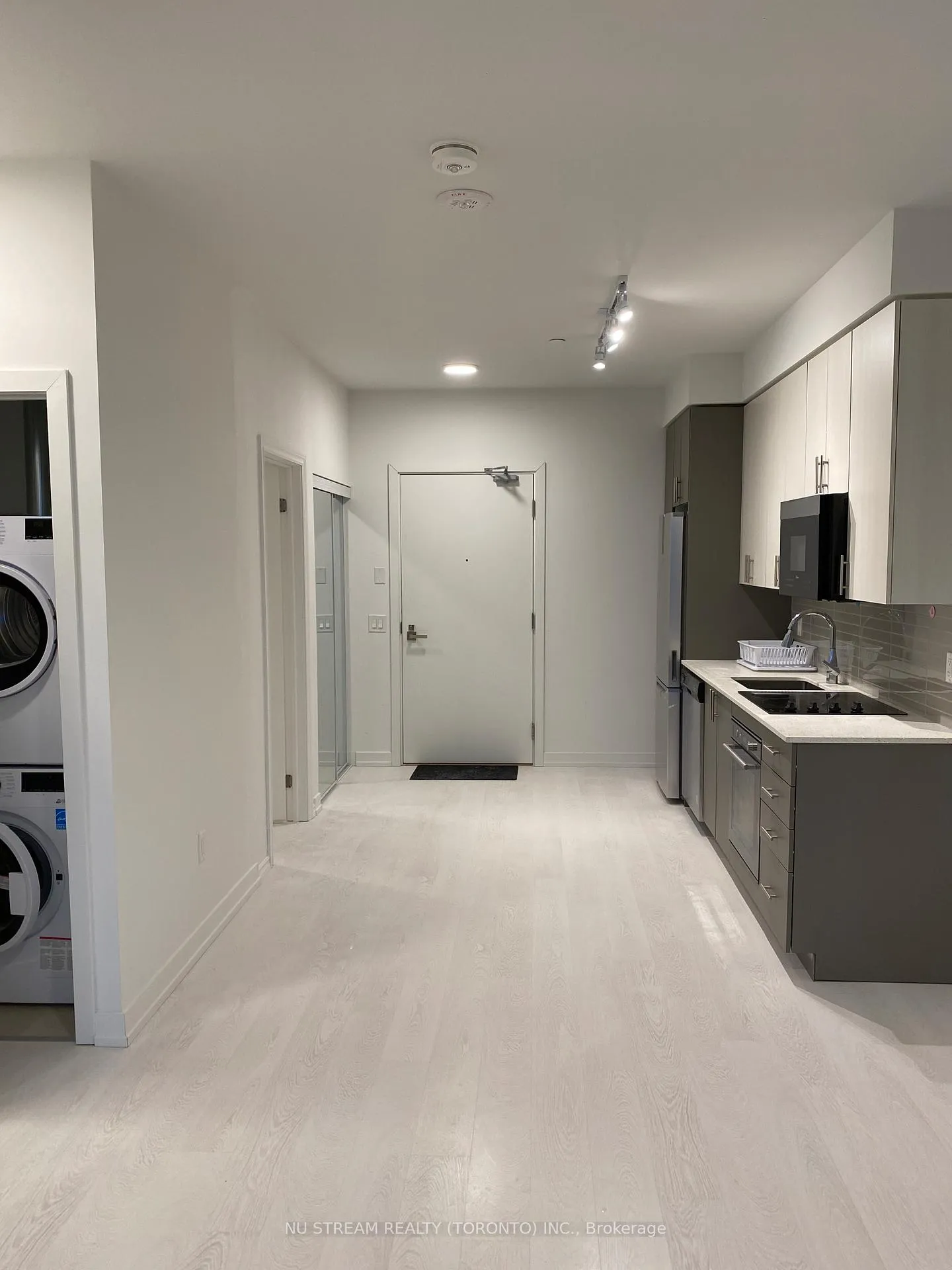 Photo 17 of Unit 714, 415 Main Street, Hamilton, Kirkendall — HOMEH