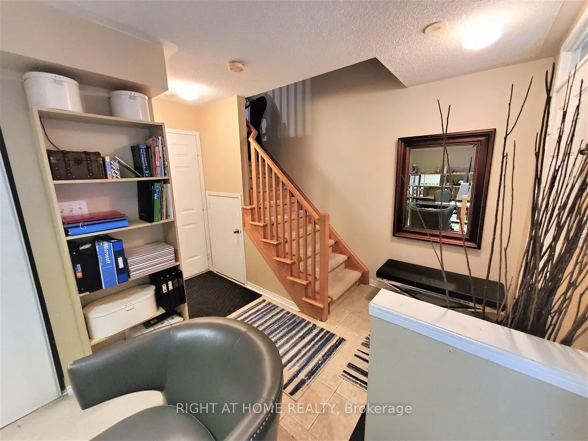 Photo 15 of Unit 3, 161 Twelfth Street, Etobicoke, New Toronto — HOMEH