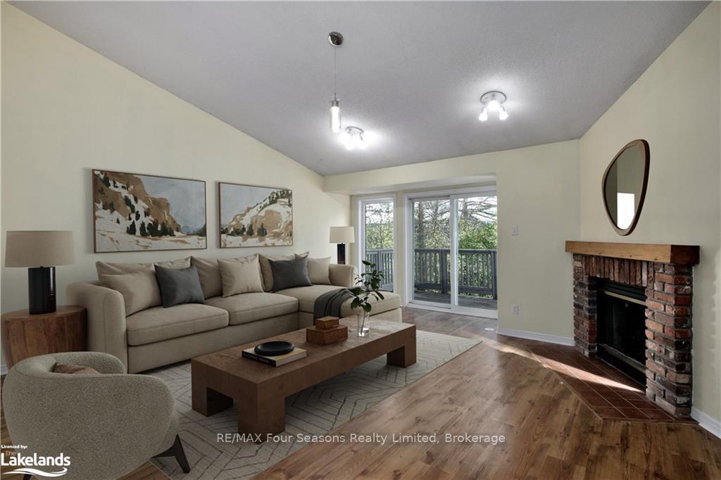 Photo 4 of Unit 34, 5 Harbour Street E, Collingwood — HOMEH