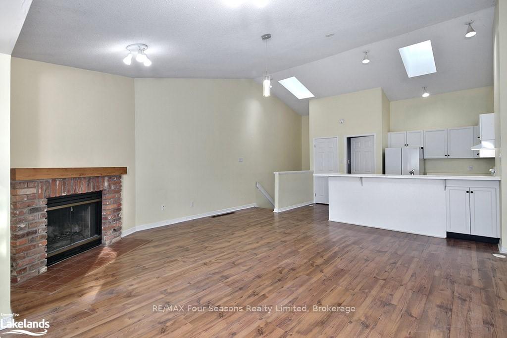 Photo 9 of Unit 34, 5 Harbour Street E, Collingwood — HOMEH