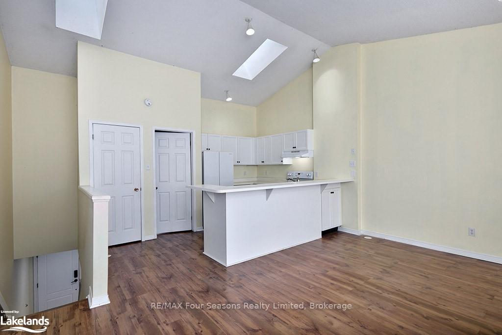 Photo 10 of Unit 34, 5 Harbour Street E, Collingwood — HOMEH