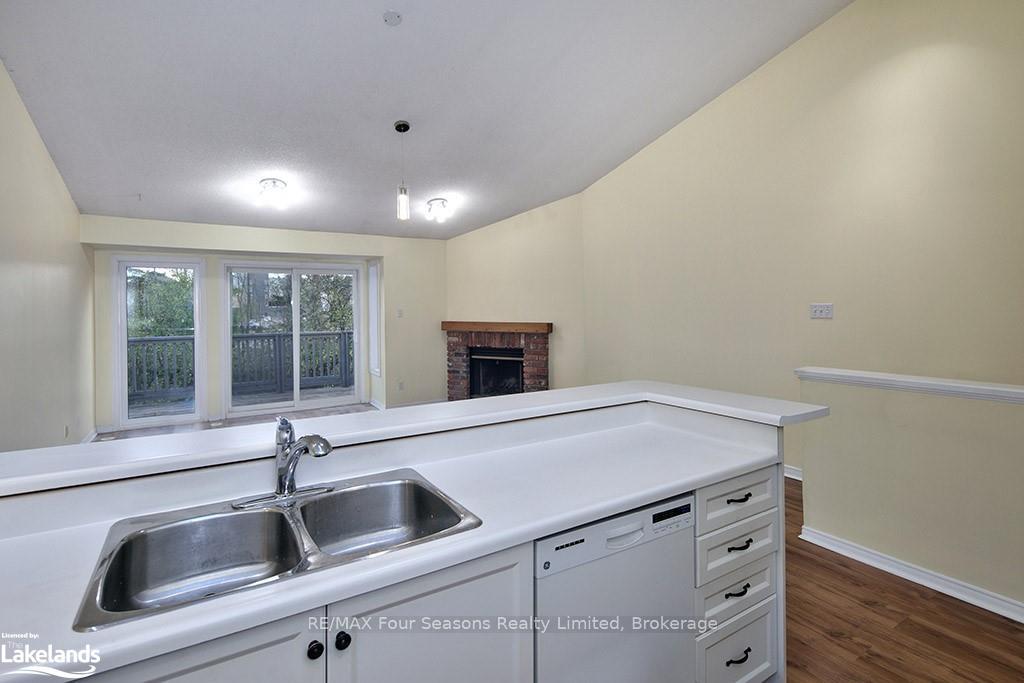 Photo 12 of Unit 34, 5 Harbour Street E, Collingwood — HOMEH